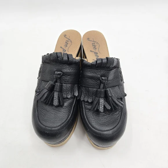 Free People Black Leather‎ Clogs with Natural Wooden Heel - Picture 3 of 14